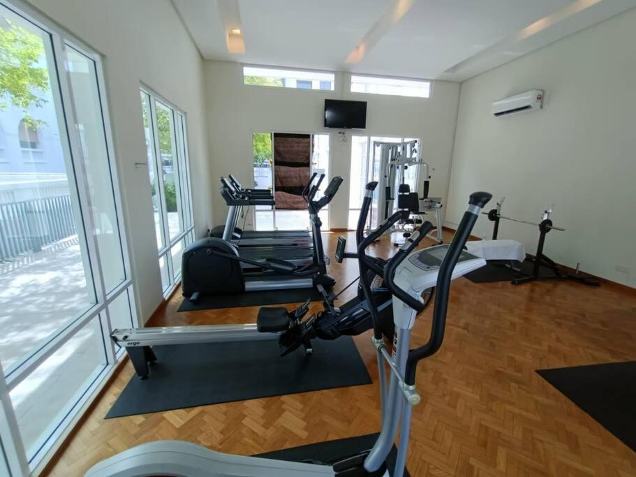 2Beds Seaview Straits Quay Comes With Carpark And Hothub Bagan Jermal Eksteriør billede