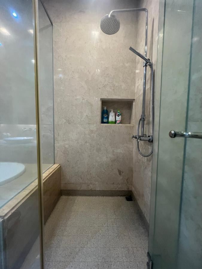 2Beds Seaview Straits Quay Comes With Carpark And Hothub Bagan Jermal Eksteriør billede