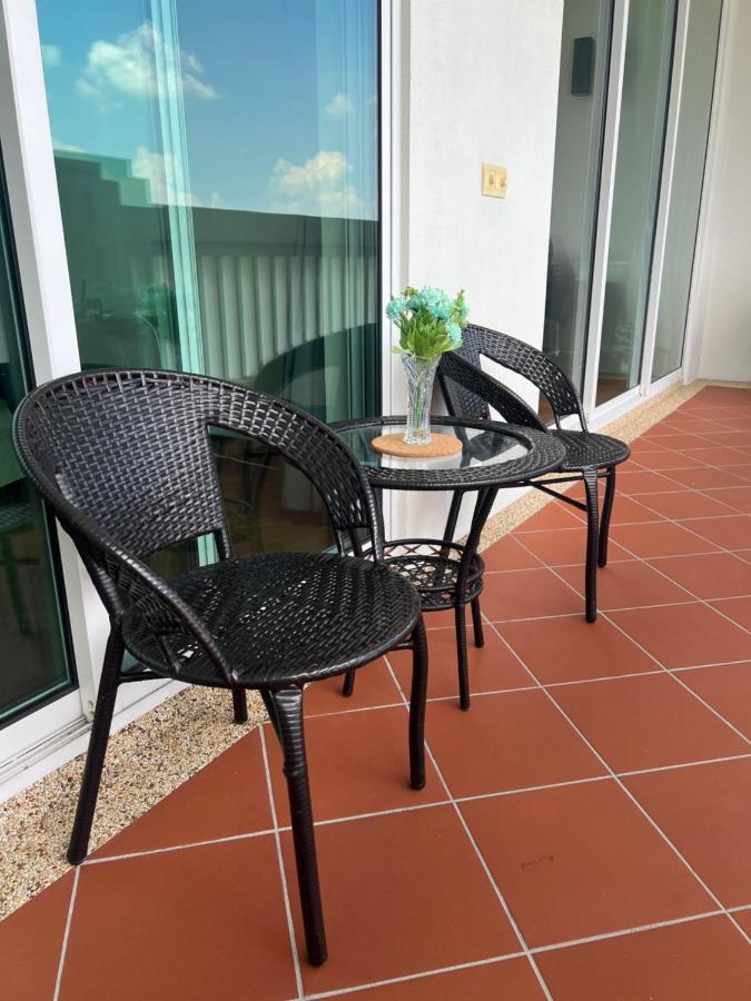 2Beds Seaview Straits Quay Comes With Carpark And Hothub Bagan Jermal Eksteriør billede