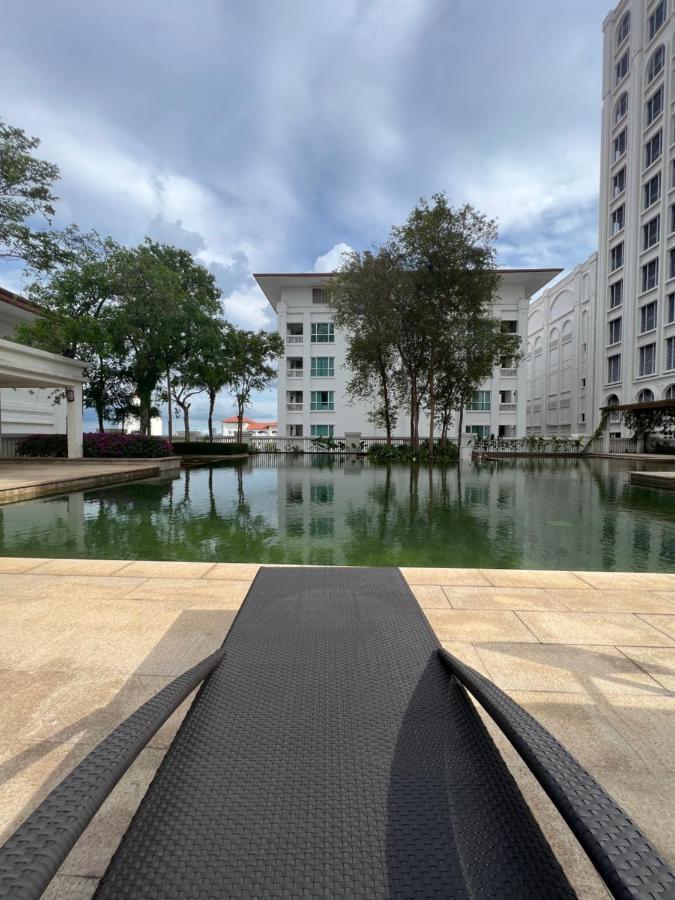 2Beds Seaview Straits Quay Comes With Carpark And Hothub Bagan Jermal Eksteriør billede